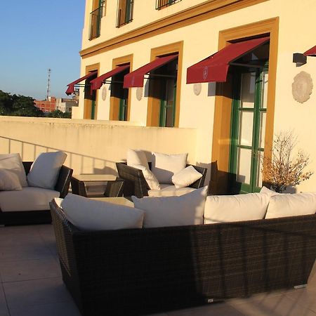 Real Hotel Lujan Kültér fotó