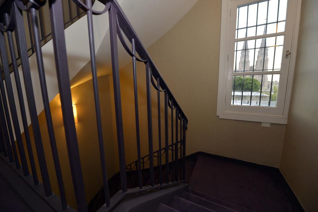 Real Hotel Lujan Kültér fotó