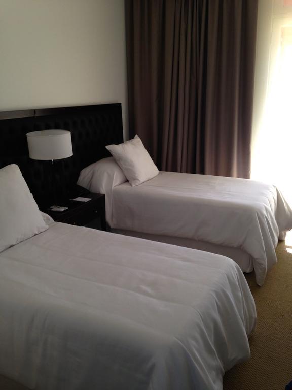 Real Hotel Lujan Kültér fotó