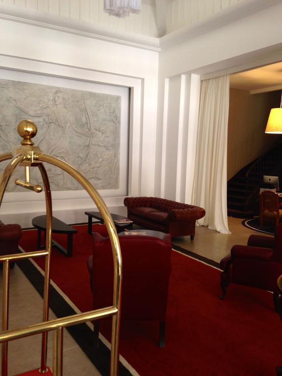 Real Hotel Lujan Kültér fotó