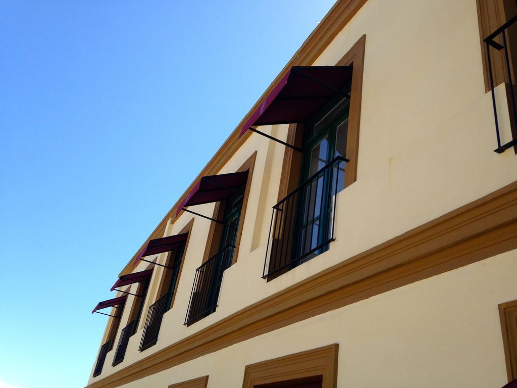 Real Hotel Lujan Kültér fotó