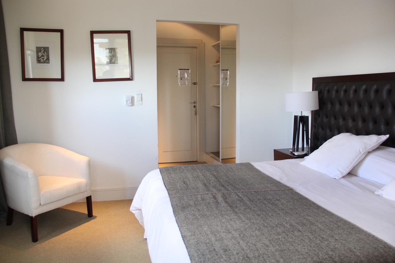 Real Hotel Lujan Kültér fotó