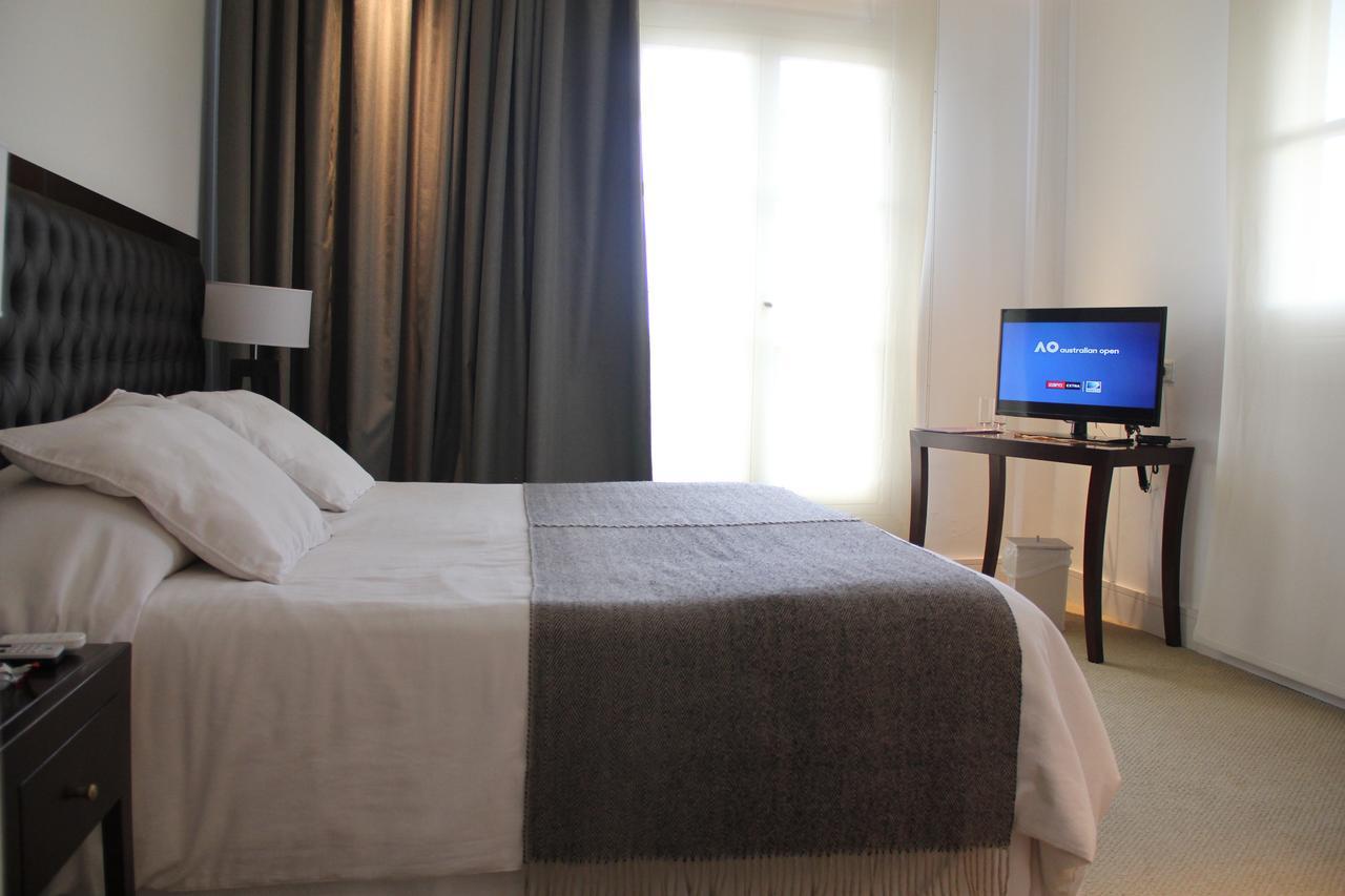 Real Hotel Lujan Kültér fotó