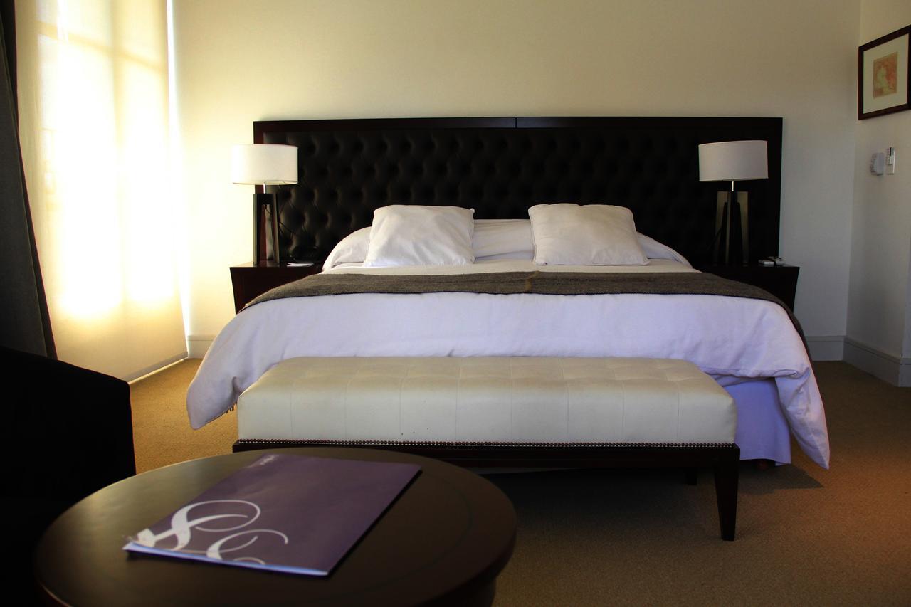 Real Hotel Lujan Kültér fotó