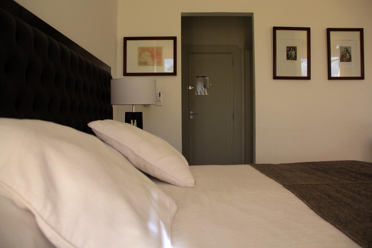 Real Hotel Lujan Kültér fotó