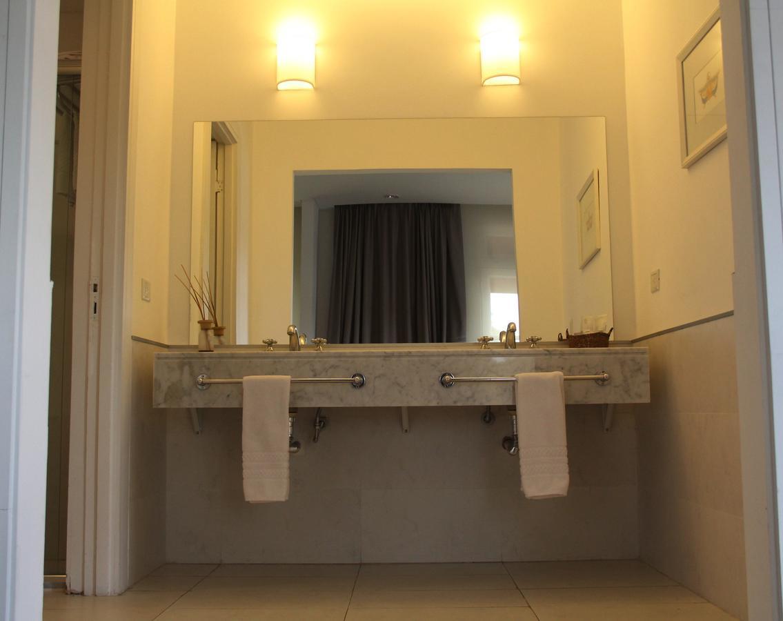 Real Hotel Lujan Kültér fotó